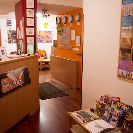 Broadway Hostel Budapest Exterior photo